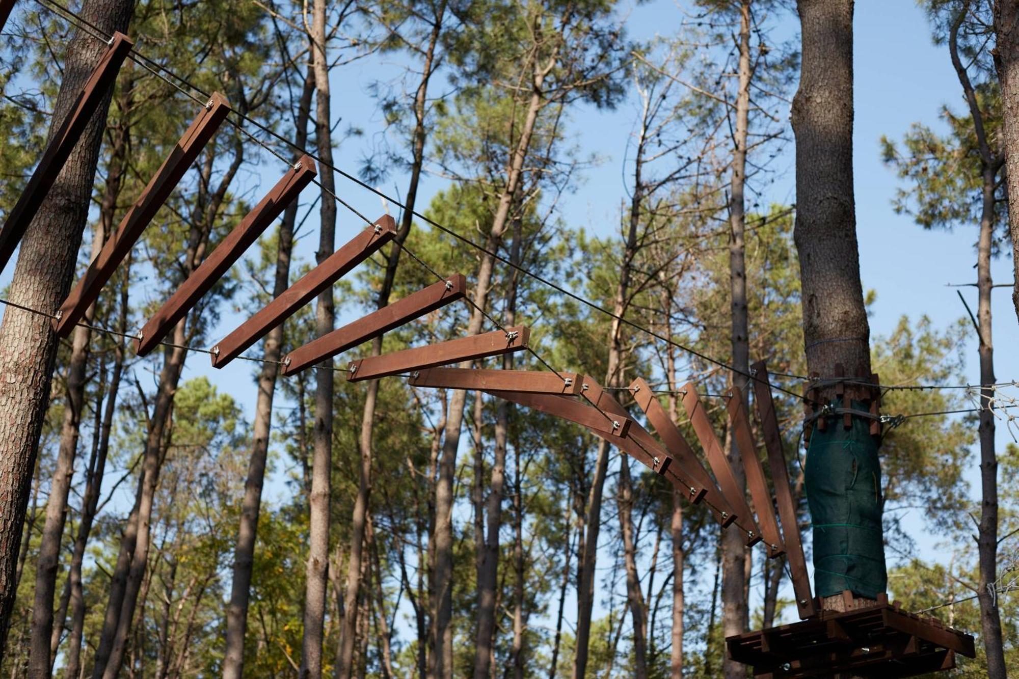 Paragraph Resort & Spa Shekvetili, Autograph Collection Shekhvetili Exterior foto A suspended bridge