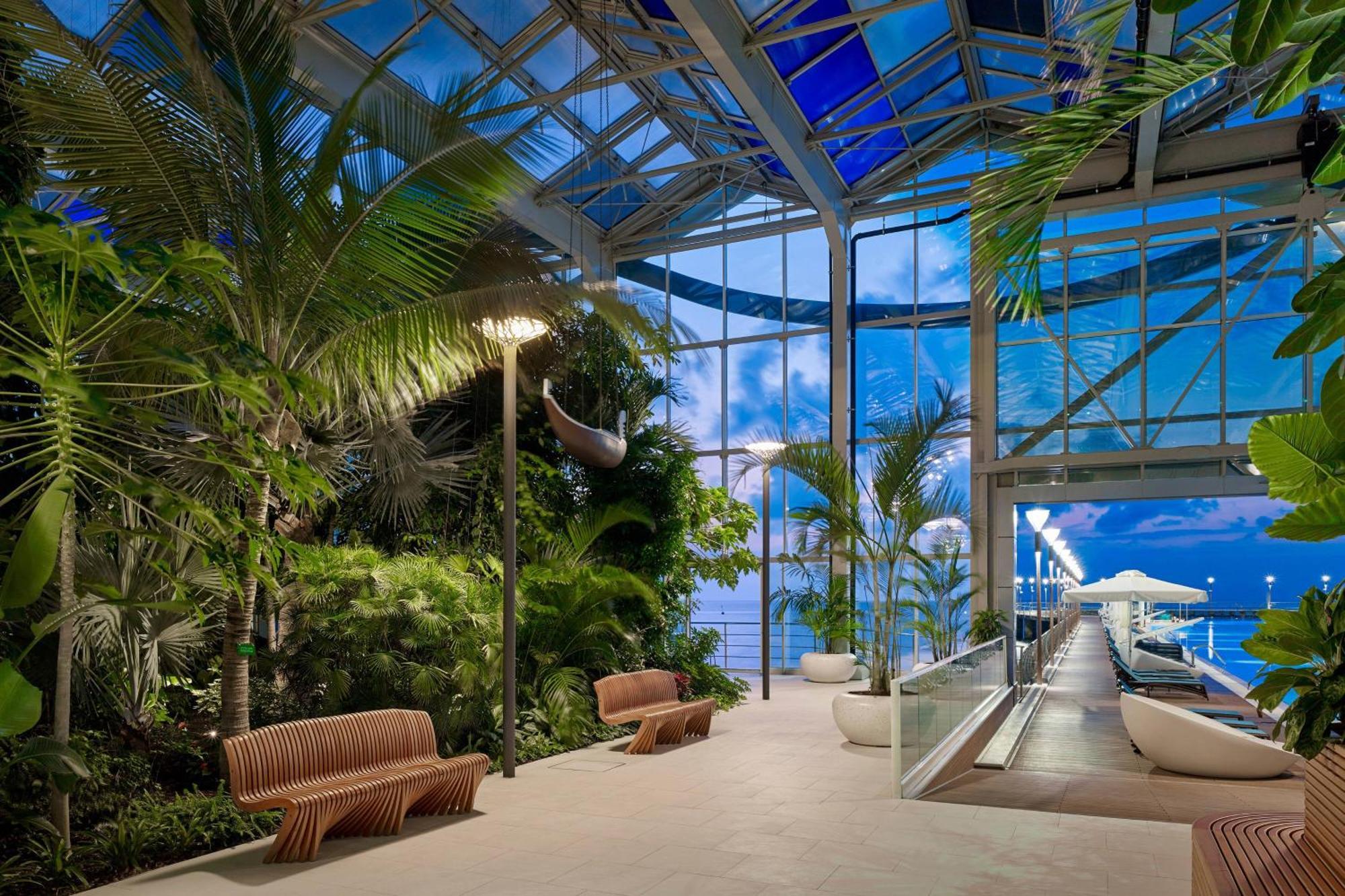 Paragraph Resort & Spa Shekvetili, Autograph Collection Shekhvetili Exterior foto The interior of the terminal